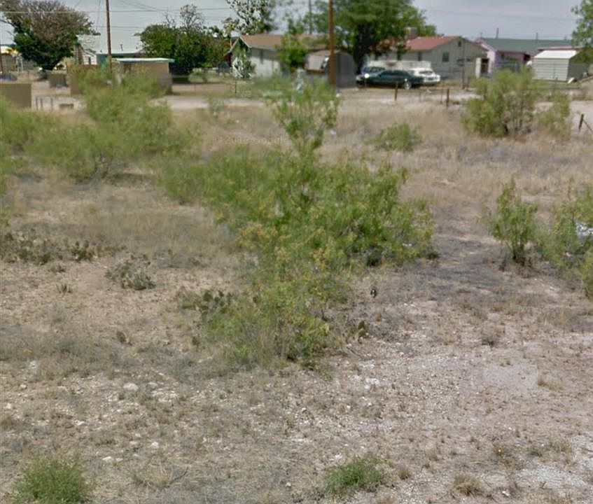 2nd image of 2407 Davis St