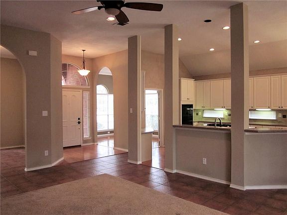 5th image of 3301 Abingdon Dr