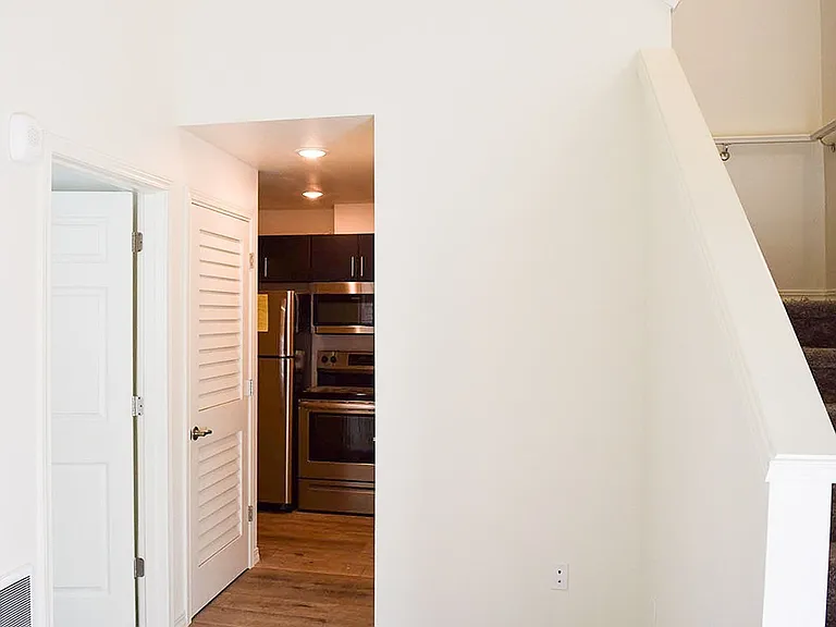 5120 N Lombard St — Photo 37