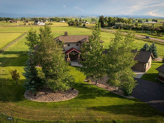 4th image of 40 Wapiti Way