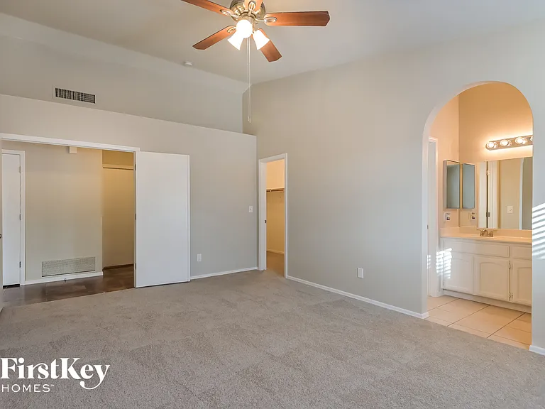 9550 E Caldwell Dr — Photo 7