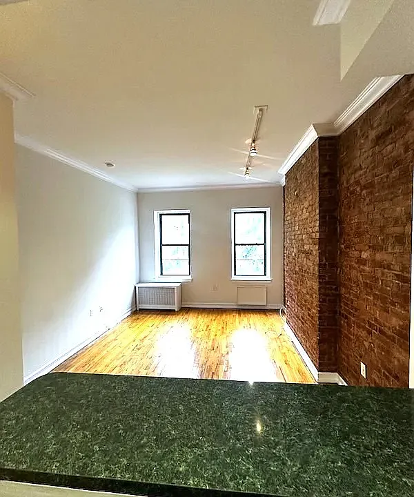 906 Amsterdam Ave #5D