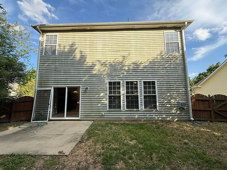2113 Trefoil Ln — Photo 24