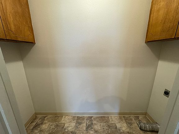 3rd image of 247 Sunny Ln