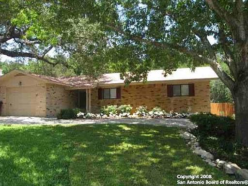 1st image of 960 SPRING HILL DR