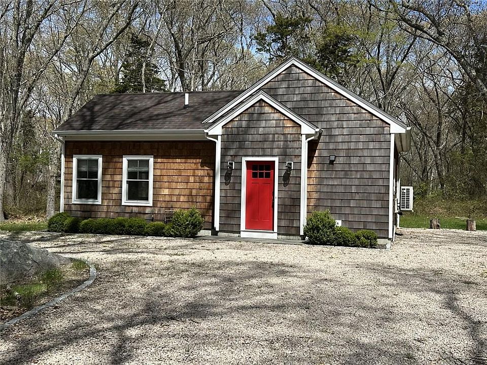 2nd image of 250 Boston Neck Rd