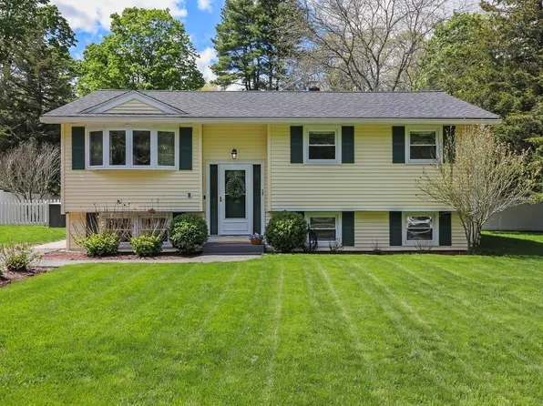 12 Christopher Rd, Holliston, MA 01746