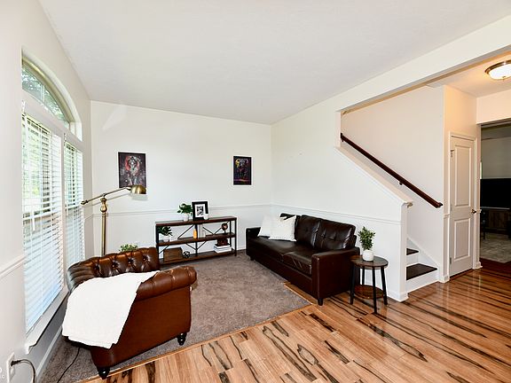 3rd image of 15094 Bentfield Ct
