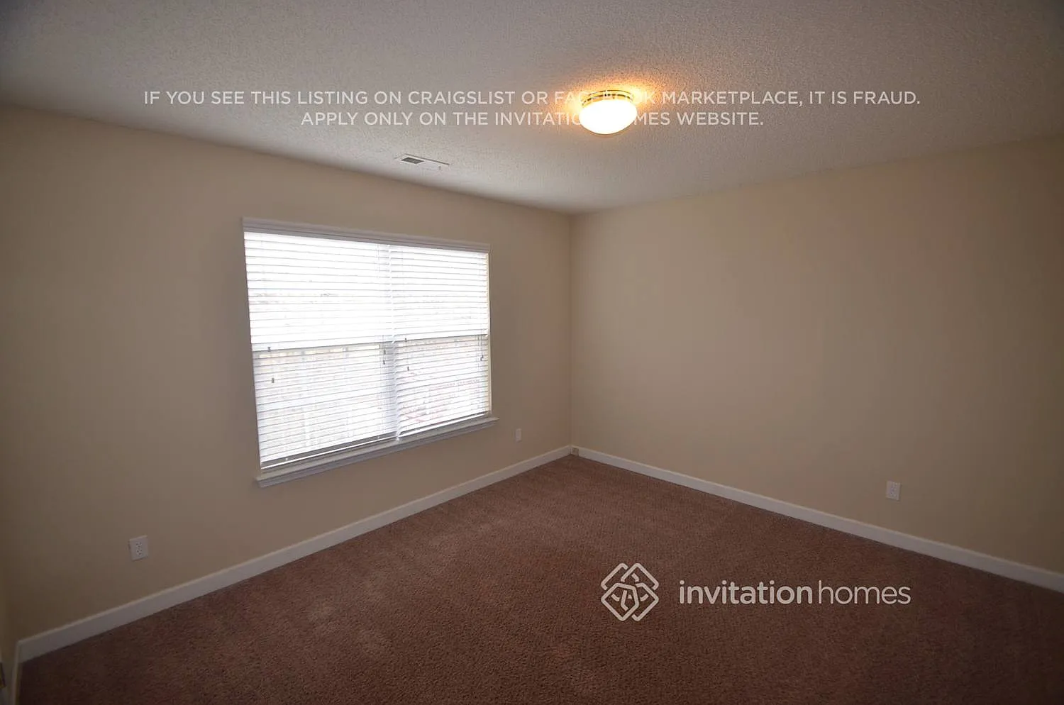 6329 Day Lilly Ln Charlotte, NC 28216 — Photo 4