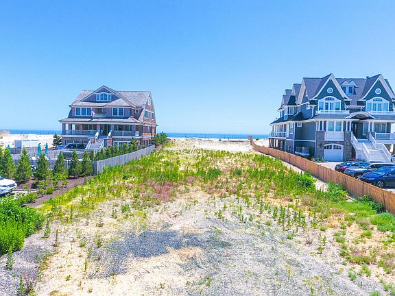 4th image of 1033 Ocean Ave