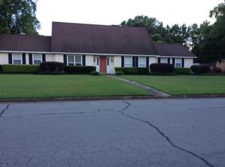 546 Hillcrest Cir, Cleveland, MS 38732
