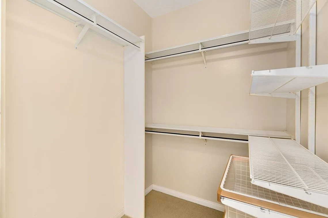 2 bed, 1230 sqft, $3,695 — Photo 4