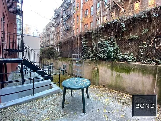 Rented by Bond New York | media 26