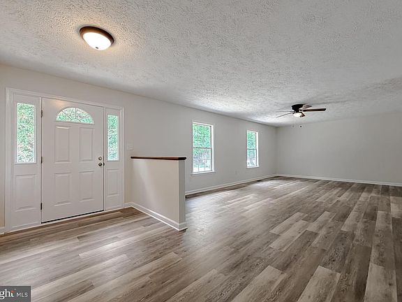 4th image of 39655 Persimmon Creek Rd