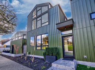 8056 Brooklyn Ave NE #B, Seattle, WA