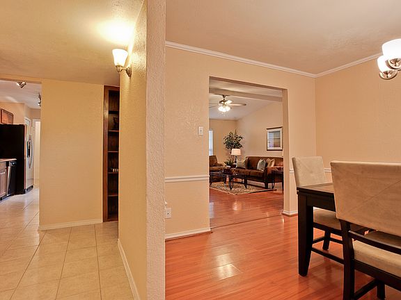 2nd image of 9105 Linda Vista Dr