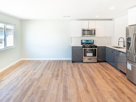5th image of 941 N Normandie Ave