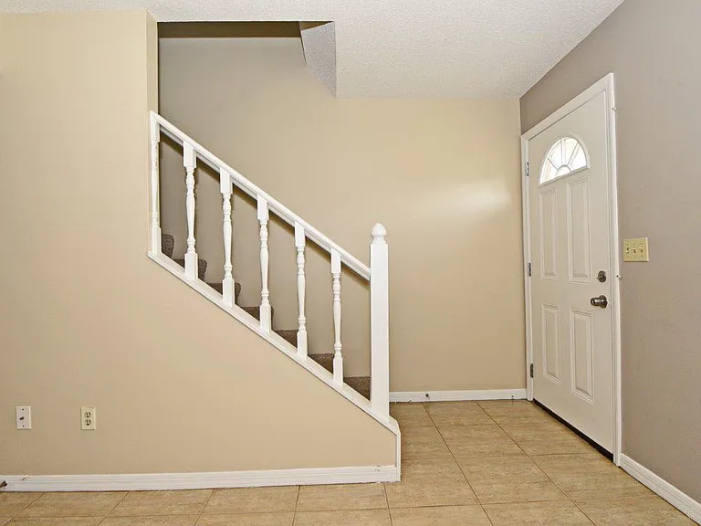 2724 Gray Fox Ln #2724 — Photo 4