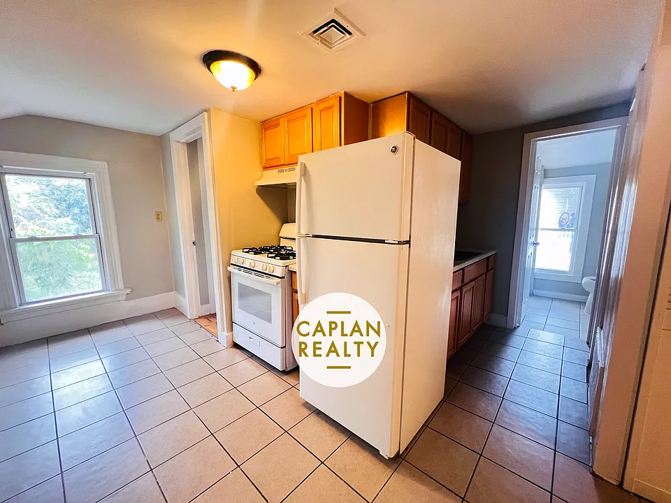 613 Washington Ave #2