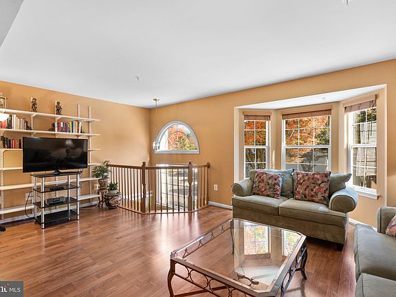 4th image of 8144 Mallard Shore Dr