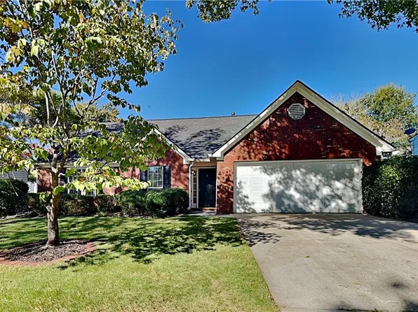 307 Chesapeake Rdg, Woodstock, GA 30189