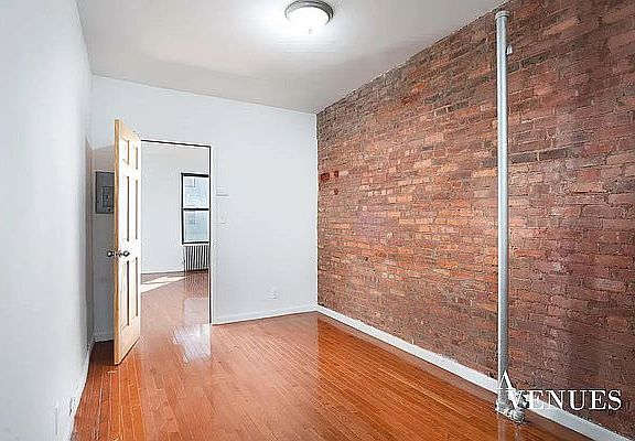 3rd image of 308 E 120th St APT 3
