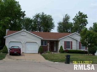 2108 E 34th Street Ct, Davenport, IA 52807