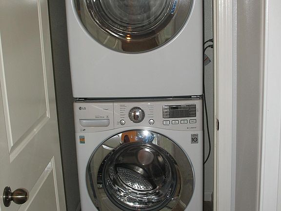 5th image of 44119 Calle Luz #17