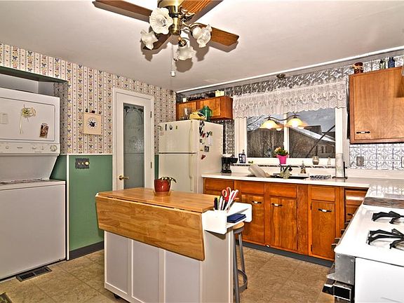 4th image of 100 Dolshire Dr
