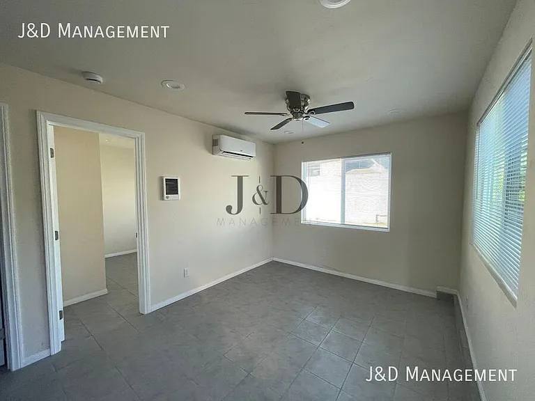 2252 Ocean View Blvd — Photo 2