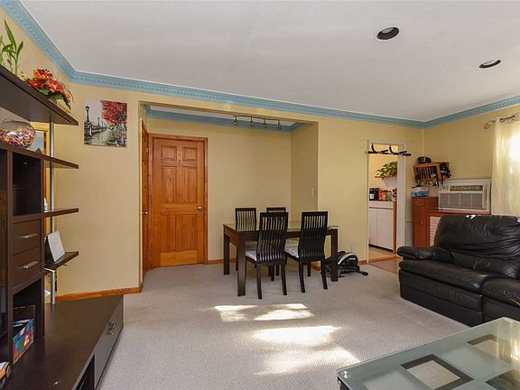 5th image of 5702 246th Cres