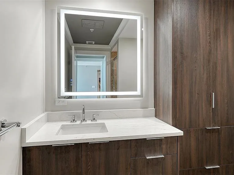 1350 Main St #1407 — Photo 38
