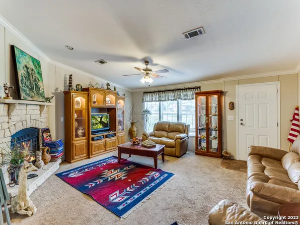 1562 ENCHANTED RIVER DR, Bandera, TX 78003