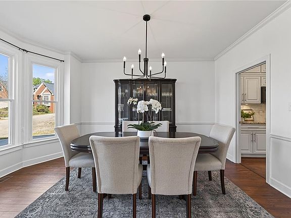 5th image of 555 Hembree Rd