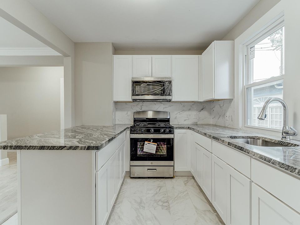 1st image of 180 Greylock Pkwy Floor 1