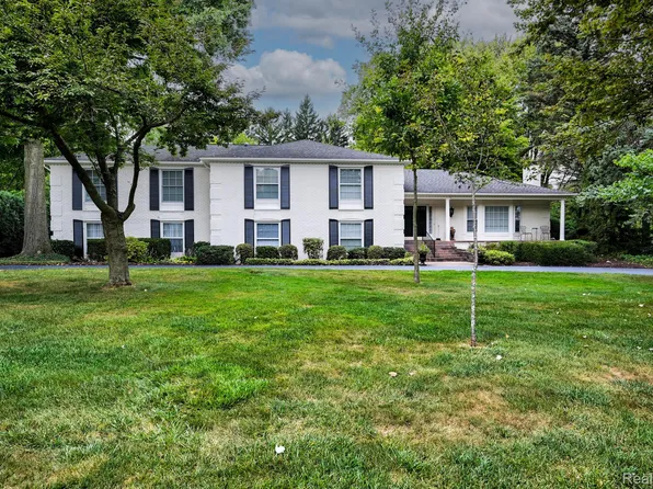 539 Whitehall Rd, Bloomfield Hills, MI 48304
