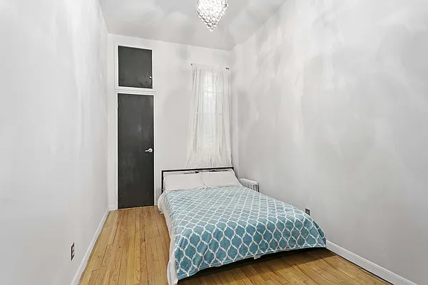 Sold by Compass | media 9