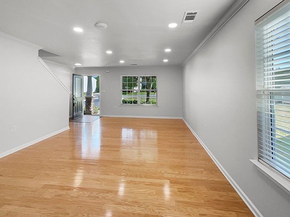 5th image of 1312 Loren Cir