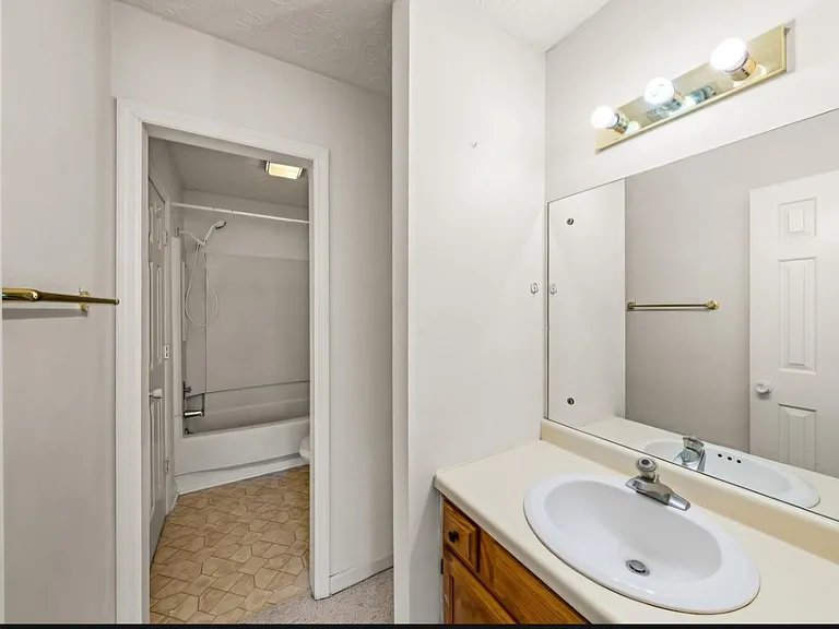 10510 Shirland Ct #10510 — Photo 16