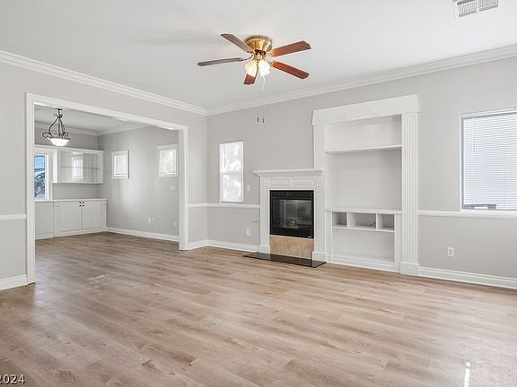 3rd image of 3520 Tertulia Ave