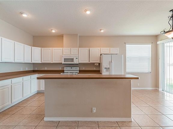 5th image of 14527 Potterton Cir