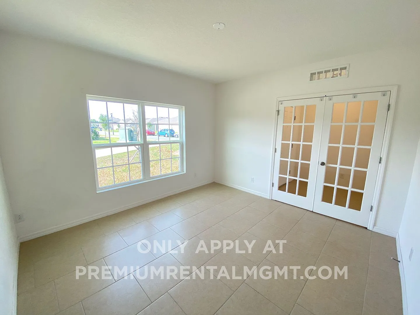 Spacious Two-Story Home in Gated Williams Preserve!-746 Benjamin Trail Davenport, FL 33837 — Photo 2