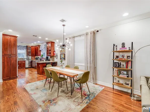 25 Michael Lane, Wallington, NJ 07057