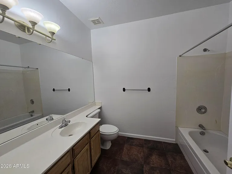 634 W Silver Creek Rd — Photo 21