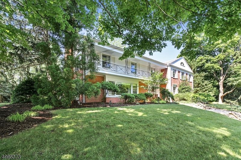 1st image of 19 Randall Dr