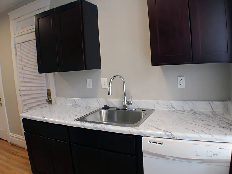 Forest View Apts. — Photo 10