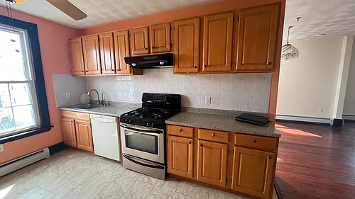 15 Locust St #3 Photo 1