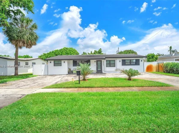 711 SW 69th Way, Pembroke Pines, FL 33023