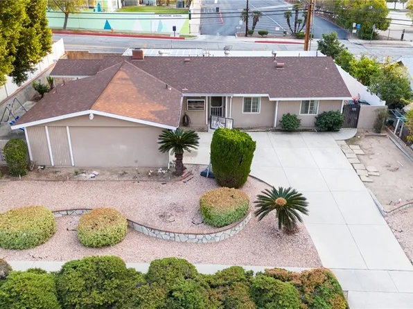 26175 Edgemont Dr, Highland, CA 92346