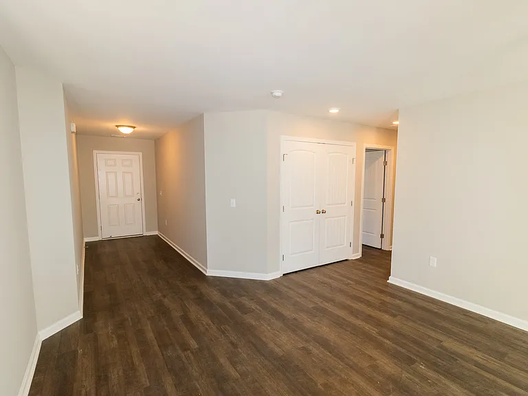 139 Callaway Cres — Photo 3